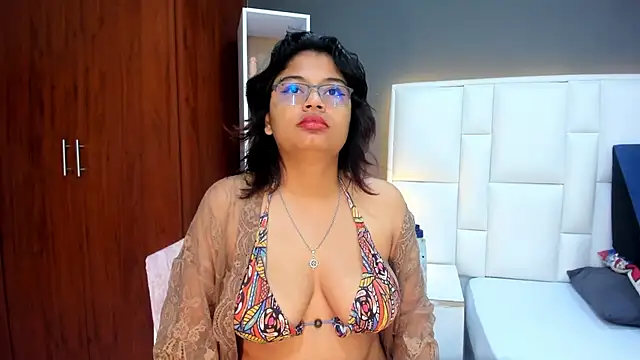 Snapshot of yeral2017 chatting on February 18, 2026, 4:03 pm yeral2017 online show from February 18, 2026, 4:03 pm