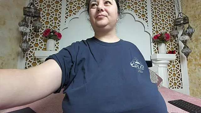 AleshaArabian online show from February 23, 2026, 5:05 am