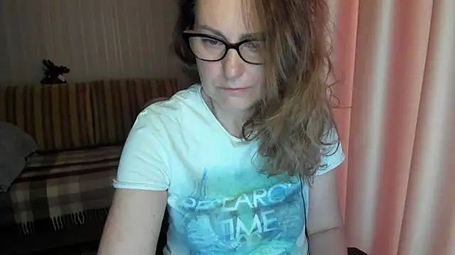 lauraoven online show from April 29, 2026, 6:50 am