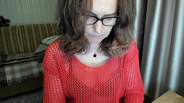 lauraoven online show from May 31, 2026, 7:04 pm