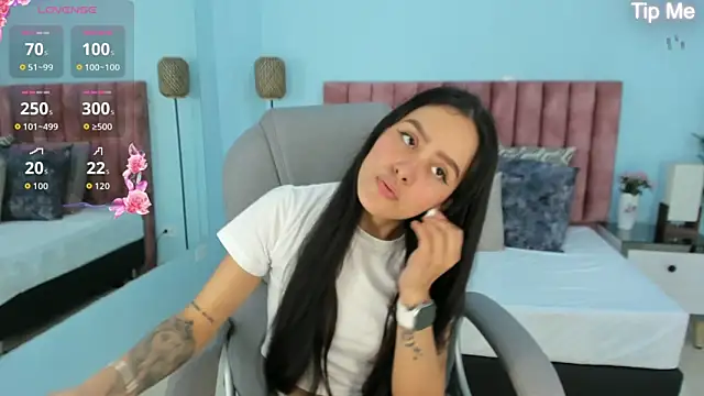 tati saldarriaga online show from February 25, 2026, 8:40 pm