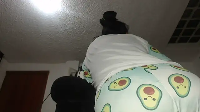 prettyangelsquirt online show from February 22, 2025, 8:20 pm