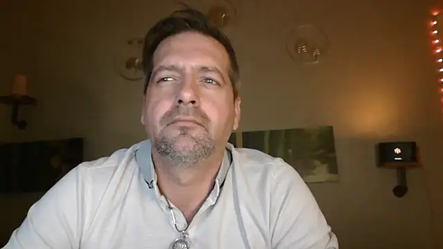 Snapshot of matrikes1 chatting on December 21, 2024, 8:00 pm matrikes1 online show from December 21, 2024, 8:00 pm