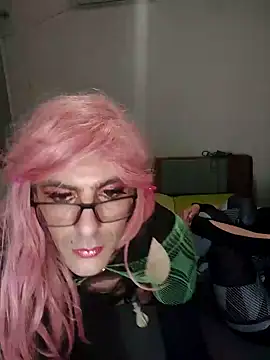 Snapshot of DiamondDrillBit chatting on January 25, 2025, 4:13 pm DiamondDrillBit online show from January 25, 2025, 4:13 pm