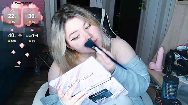 Mini Mo online show from February 6, 2025, 10:15 am