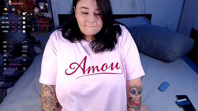 Snapshot of naughtykiss chatting on November 6, 2025, 4:57 am naughtykiss online show from November 6, 2025, 4:57 am