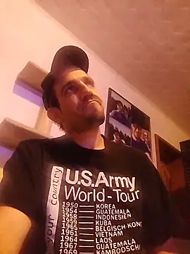 Snapshot of Codymc89 chatting on October 1, 2025, 11:00 pm Codymc89 online show from October 1, 2025, 11:00 pm