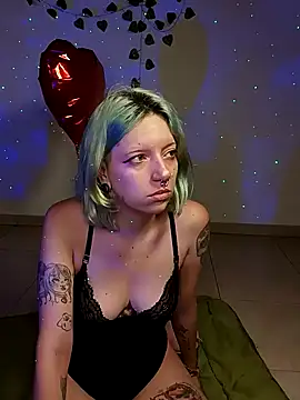 Snapshot of Rabit_Snake chatting on February 19, 2025, 3:28 am Rabit Snake online show from February 19, 2025, 3:28 am