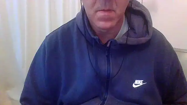 ANONIMO7735 online show from April 1, 2026, 4:35 am