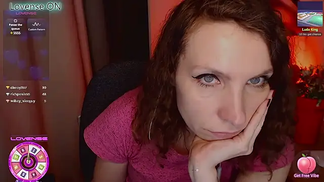 Snapshot of JohansonKatie chatting on February 24, 2025, 6:15 pm JohansonKatie online show from February 24, 2025, 6:15 pm