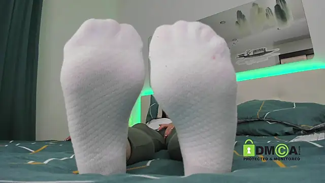 Snapshot of SonyaParadise chatting on March 18, 2025, 12:36 pm SonyaParadise online show from March 18, 2025, 12:36 pm