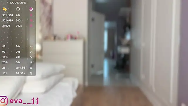 Snapshot of Eva_JJ chatting on November 7, 2025, 3:28 am Eva JJ online show from November 7, 2025, 3:28 am