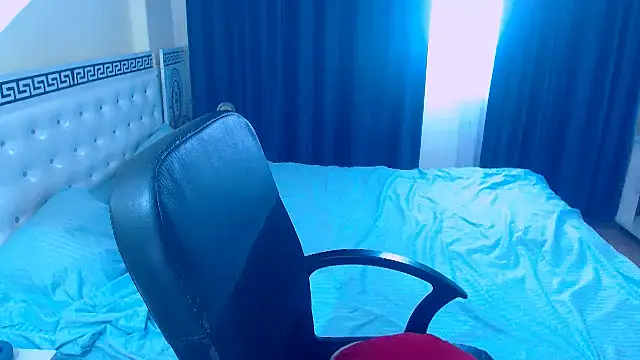 SonyaHotMilf online show from July 24, 2026, 11:30 am