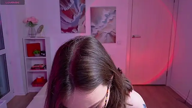 MilenaSaint online show from October 7, 2025, 4:20 am