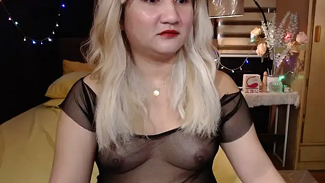 xheavenlytrans online show from December 22, 2025, 12:18 am