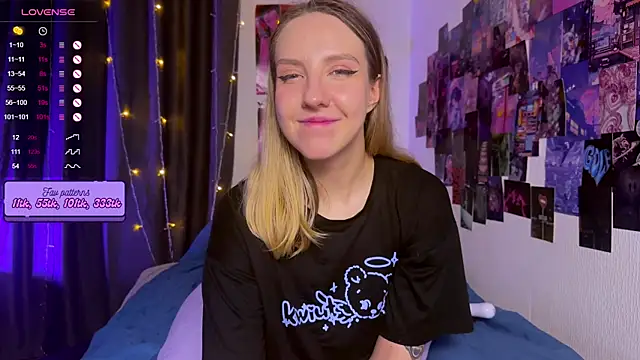 Snapshot of HotaruTomo chatting on March 22, 2025, 12:49 am HotaruTomo online show from March 22, 2025, 12:49 am