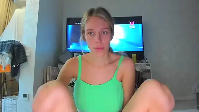 Snapshot of Iris_cherry chatting on January 16, 2025, 5:11 am Iris cherry online show from January 16, 2025, 5:11 am