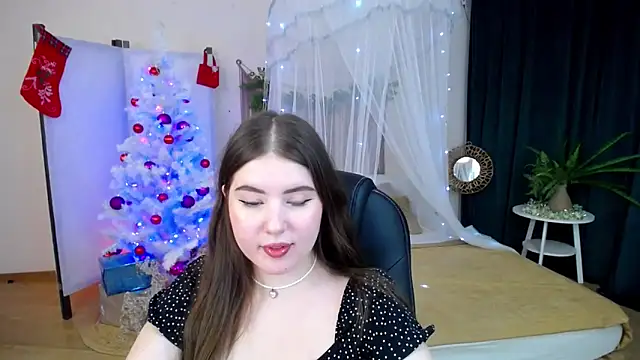 NicoleFoxery online show from December 16, 2024, 6:21 am