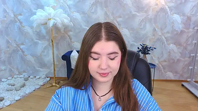 Snapshot of NicoleFoxery chatting on December 5, 2025, 6:26 pm NicoleFoxery online show from December 5, 2025, 6:26 pm