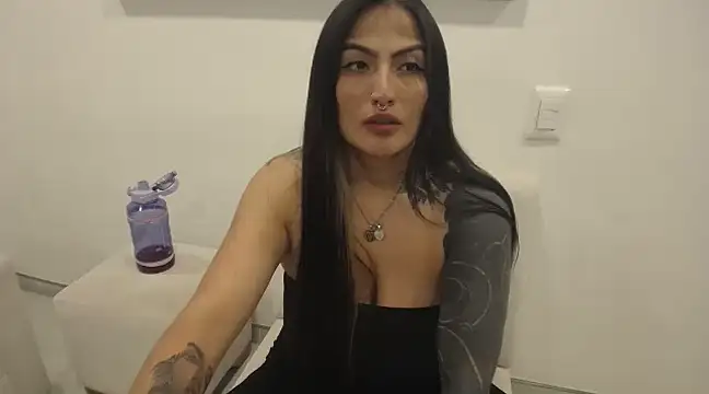 Snapshot of michell_fun23 chatting on February 4, 2025, 11:27 pm michell fun23 online show from February 4, 2025, 11:27 pm