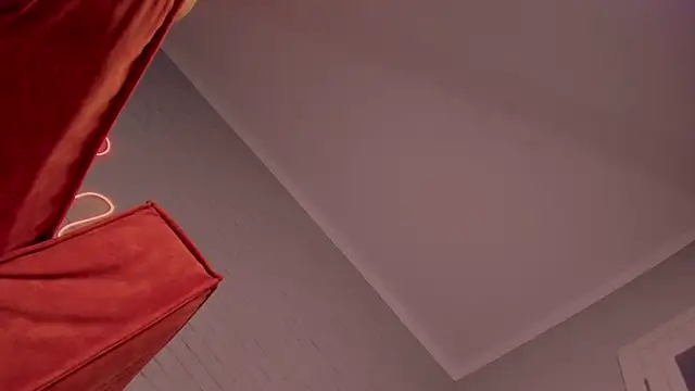 Snapshot of Betty_Pink chatting on December 9, 2024, 8:12 pm Betty Pink online show from December 9, 2024, 8:12 pm