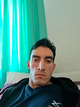 TommyMomentum online show from April 14, 2026, 8:04 pm