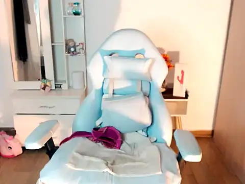 BOREAL MOON online show from September 27, 2025, 3:11 am