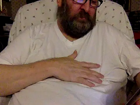 Snapshot of Drwhocares chatting on December 2, 2024, 6:32 pm Drwhocares online show from December 2, 2024, 6:32 pm