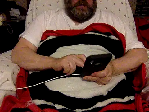 Snapshot of Drwhocares chatting on December 4, 2024, 7:34 pm Drwhocares online show from December 4, 2024, 7:34 pm