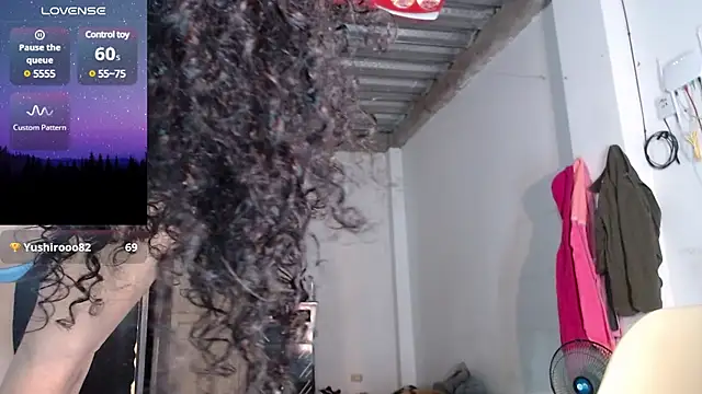 Snapshot of jasminne_ chatting on January 2, 2025, 4:02 pm jasminne online show from January 2, 2025, 4:02 pm