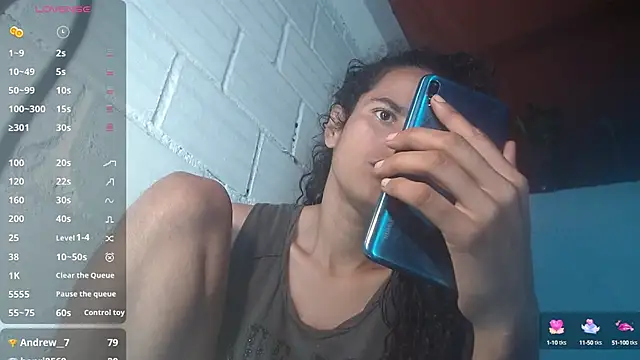 Snapshot of jasminne_ chatting on October 9, 2025, 5:00 pm jasminne online show from October 9, 2025, 5:00 pm