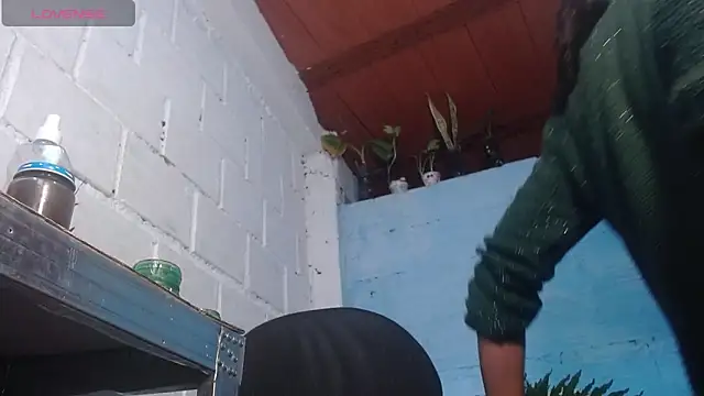 jasminne  online show from February 15, 2026, 4:03 pm