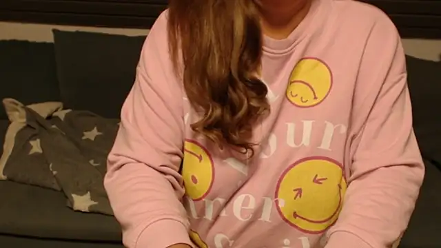 KimMitchelli online show from September 23, 2025, 4:26 am