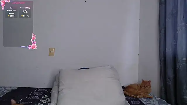 Snapshot of valen_thompson chatting on February 5, 2026, 10:14 pm valen thompson online show from February 5, 2026, 10:14 pm