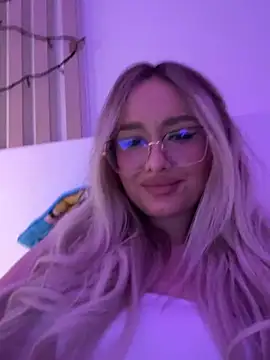 Snapshot of mollyxxx chatting on January 7, 2025, 4:50 am mollyxxx online show from January 7, 2025, 4:50 am