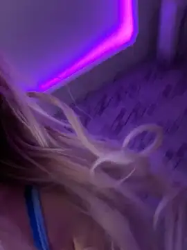 Snapshot of mollyxxx chatting on February 9, 2025, 5:40 am mollyxxx online show from February 9, 2025, 5:40 am