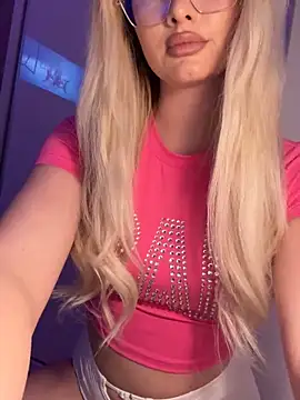 Snapshot of mollyxxx chatting on January 7, 2026, 4:59 am mollyxxx online show from January 7, 2026, 4:59 am