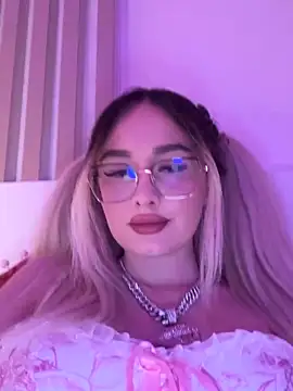 Snapshot of mollyxxx chatting on February 3, 2026, 1:48 am mollyxxx online show from February 3, 2026, 1:48 am