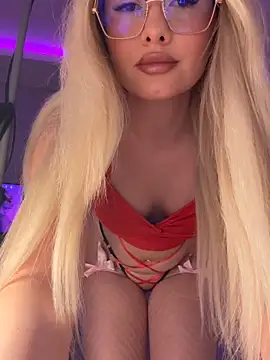 Snapshot of mollyxxx chatting on April 7, 2026, 1:39 am mollyxxx online show from April 7, 2026, 1:39 am