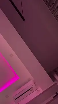 Snapshot of mollyxxx chatting on April 9, 2026, 2:44 am mollyxxx online show from April 9, 2026, 2:44 am