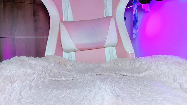 Snapshot of KataFerreira777 chatting on October 9, 2025, 12:08 am KataFerreira777 online show from October 9, 2025, 12:08 am