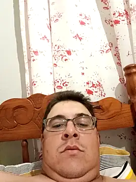 Snapshot of Edsondsos chatting on March 10, 2026, 11:43 pm Edsondsos online show from March 10, 2026, 11:43 pm