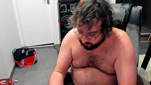 Snapshot of bears549a chatting on December 20, 2024, 9:06 pm bears549a online show from December 20, 2024, 9:06 pm