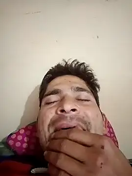 Snapshot of SunnyleoneBG chatting on December 31, 2024, 8:04 am SunnyleoneBG online show from December 31, 2024, 8:04 am