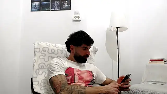 Verycutex online show from February 28, 2026, 4:41 pm