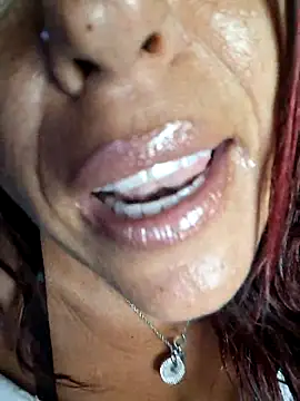 Snapshot of allyson22andy chatting on June 21, 2026, 8:11 pm allyson22andy online show from June 21, 2026, 8:11 pm