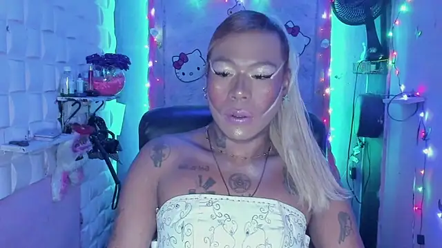 Snapshot of tsviolett chatting on December 27, 2024, 5:26 pm tsviolett online show from December 27, 2024, 5:26 pm