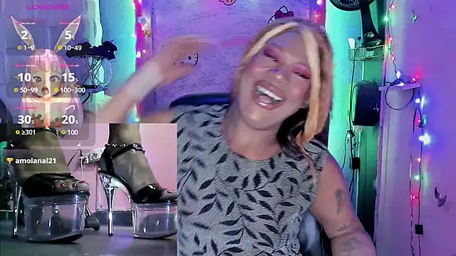 Snapshot of tsviolett chatting on January 28, 2025, 6:07 pm tsviolett online show from January 28, 2025, 6:07 pm