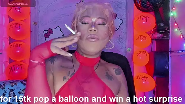 Snapshot of tsviolett chatting on February 14, 2025, 5:25 pm tsviolett online show from February 14, 2025, 5:25 pm