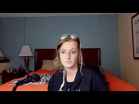 Snapshot of AsiaGoesPro chatting on October 3, 2025, 12:07 am AsiaGoesPro online show from October 3, 2025, 12:07 am